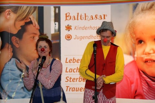 Lulu und Micha, die Klinikclowns des Kinderhospiz sorgten für lustige Unterhaltung