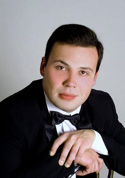 Der ukrainische Pianist Mikhail Dantschenko wird am 21. April die Gäste in Altena verzaubern.