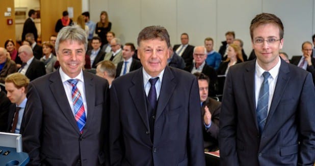 Bildzeile: SUWI und die IHK hatten gemeinsam zur Erbschaft- und Schenkungsteuerveranstaltung eingeladen. V. l. n. r. Rudolf König gen. Kersting, IHK, Referent Dr. Mathias Birnbaum, KPMG, Prof. Dr. Rainer Heurung, SUWI.