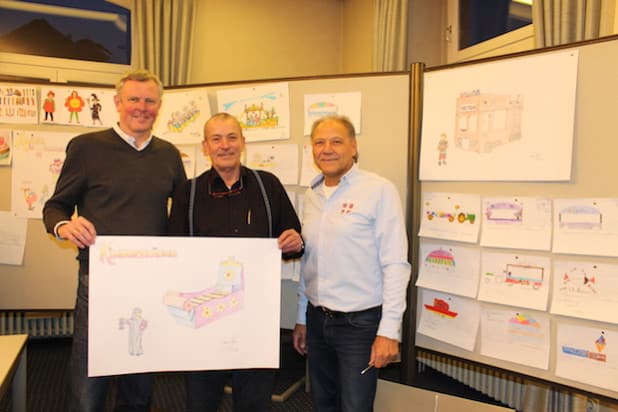 Stellten gemeinsam mit den übrigen Mitgliedern des Gösselkirmes Festkomitees die möglichen Wagenthemen für den Frühlingsfestzug zum Motto „Süße Kinderträume“ vor (v.l.): Markus Smolin, Michael Lehmann und Hans Schuster (Foto: Stadt Geseke).