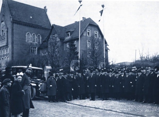 7. Februar 1926: Einweihung des damals neu genutzten Regierungsgebäudes an der Seibertzstraße (heutiger „Altbau“). Quelle: Bezirksregierung Arnsberg