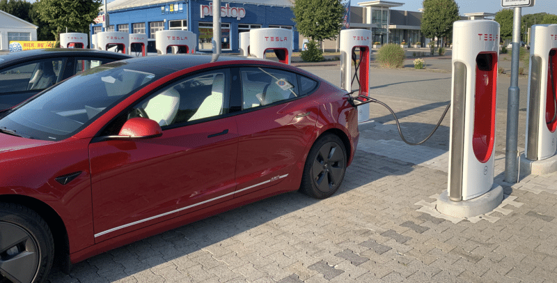 Tesla Supercharger Olpe könnte ähnlich, wie dieser aussehen ...
