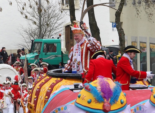 karnevalzug-attendorn-veilchendienstag_20130212