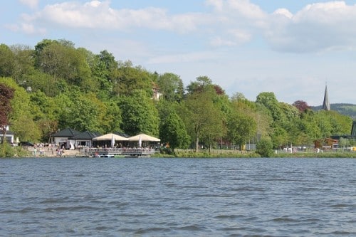 Auch in Olpe an der Bigge nutzten viele Besucher das schöne Wetter zu einer kleinen Bootsfahrt.