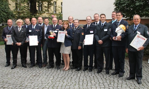 Gruppenfoto mit allen Preisträgern - Quelle: Freiwillige Feuerwehr der Stadt Arnsberg