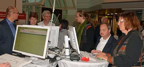 Gut genutzt wurde das Internet-Café im Kreishaus-Foyer. Foto: Franca Großevollmer/Kreis Soest