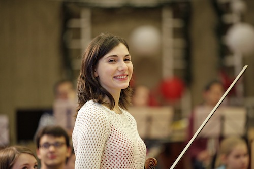 Solistin Diana Tishchenko bei den Proben des MJO in Morsbach (Foto: Odebralski/Märkischer Kreis).