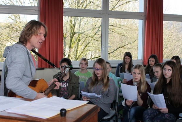 Die Musikschule der Hansestadt Attendorn bietet in Zusammenarbeit mit dem bekannten Musiker, Komponisten und Produzenten Bernd Klüser ab Montag, 10. März 2014, einen weiteren zehnwöchigen Gesangsworkshop an (Foto: Hansestadt Attendorn).