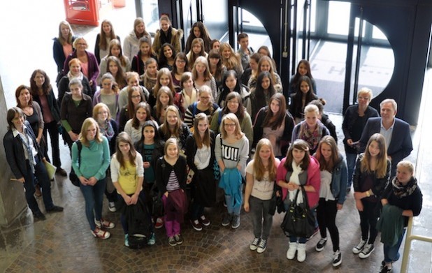 „MuT“-Mädchen waren jetzt zum Schnuppertag im Berufskolleg Technik in Siegen (Foto: Kreis Siegen-Wittgenstein).