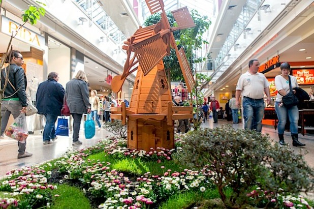 Frühjahrsbepflanzung im Stern-Center - Foto. Stern-Center Lüdenscheid