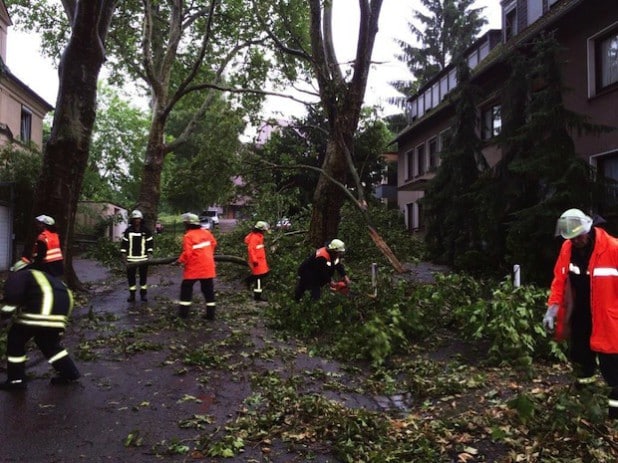 Einsatz der Mannschaft des Arnsberger Löschfahrzeugs in Essen (Foto: Feuerwehr der Stadt Arnsberg).