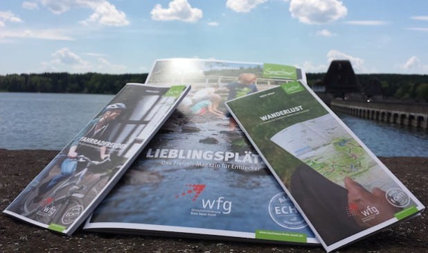 Drei neue Broschüren mit Wander- und Radfahrtouren, die für Gäste und Einwohner der Region eine Vielzahl an Strecken bereit halten, hat die wfg Wirtschaftsförderung jetzt herausgegeben (Foto: wfg).