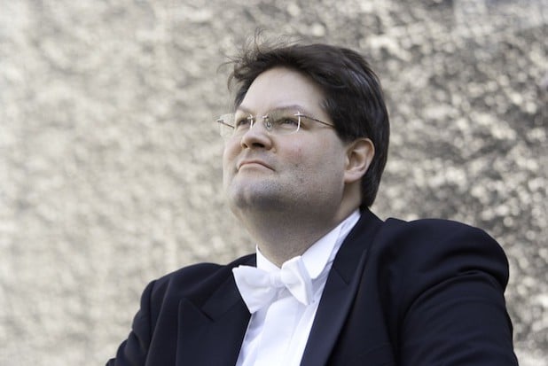 Generalmusikdirektor Florian Ludwig (Foto: Stefan Kühle/Rechte: theaterhagen).