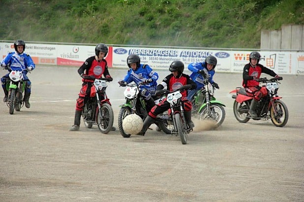 Das Jugendturnier 2013 in Kierspe – Der Nachwuchs im Derby (Quelle: Sebastian Schmiedel/MSF Tornado Kierspe e.V.)