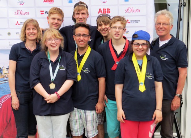 Die Golf-Sportler der Don-Bosco-Schule zeigten bei den Special Olympics in Düsseldorf ihr Können. Als Mitbringsel nahmen sie Gold-, Silber- und Bronzemedaillen mit nach Hause (Foto: Don-Bosco-Schule).
