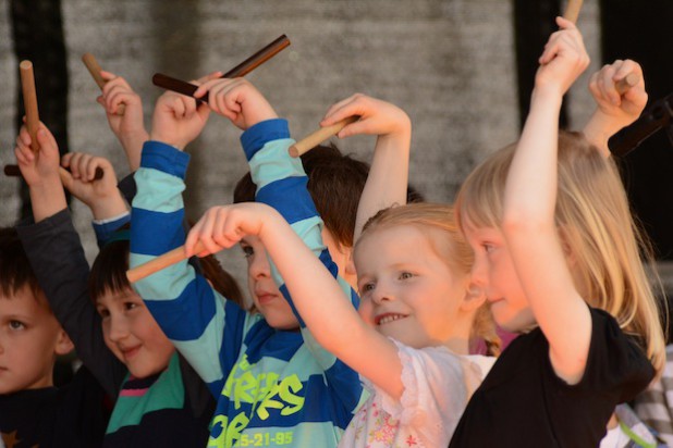 Der musikalische Nachwuchs darf sich nach den Sommerferien wieder auf tolle Kursangebote der Musikschule Attendorn freuen (Foto: Hansestadt Attendorn).
