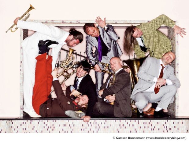 Angewandte Blechmusik für alle Lebenslagen: Mnozil Brass - Foto: Bunnemann.