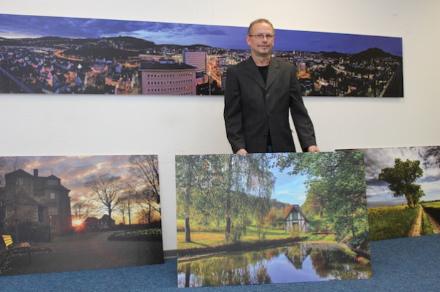 Vom 1. September bis zum 28. Februar stellt Fotograf Karl-Heinz Althaus gut 50 seiner bis zu vier Meter großen Panoramabilder im Diakonie Klinikum Jung-Stillling Siegen aus (Foto:  Diakonie in Südwestfalen gGmbH).