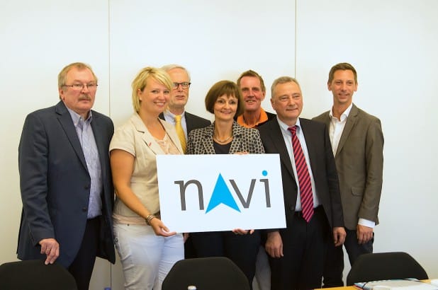 Landrat Beckehoff, Bianca Weickardt, Franz Mockenhaupt, Dr. Bettina Wolf, Prof. Burckhart, Reinhard Kämpfer und Landrat Müller freuen sich auf den Start von „navi“ zum neuen Wintersemester (Quelle: Agentur für Arbeit Siegen).