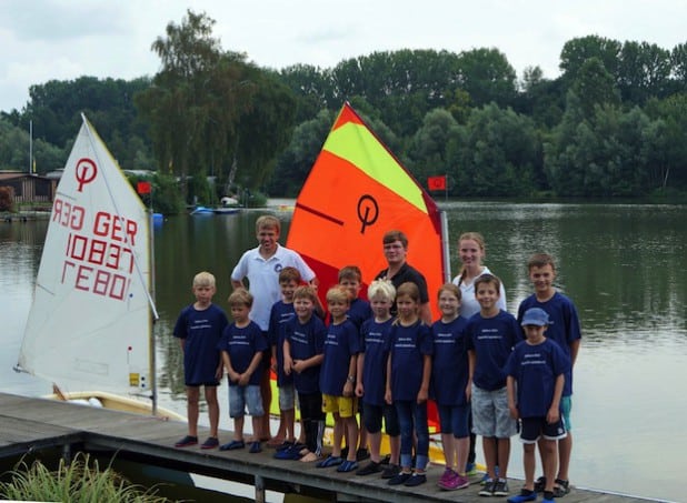 Die beiden Segelkurse, die der Segelclub Lippstadt beim Ferienspaß angeboten hatte, erfreuten sich großer Beliebtheit. Am Ende gab’s nach bestandener Prüfung den amtlichen Jüngstensegelschein (Foto: Stadt Lippstadt).