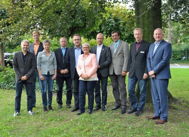 Das Lippstädter Energieteam mit seinem Berater und dem Auditor vom TÜV Rheinland (Foto: Stadt Lippstadt).