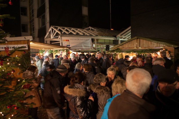 Im vergangenen Jahr war der Brunnenzauber ein wahrer Publikumsmagnet und ein ruhiger Platz fernab des vorweihnachtlichen Konsumtrubels (Foto: Gemeinde Neunkirchen).