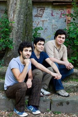 Mojtaba, Masoud und Milad Sadinam (v.l.n.r.) - Foto: Verlagsfoto/Jürgen Bauer.