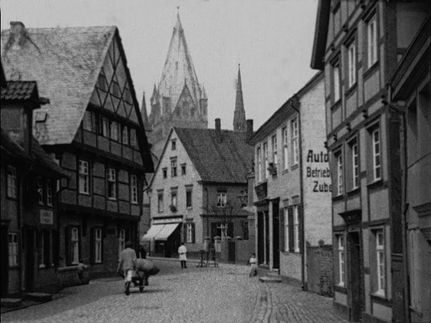 Die Soester Innenstadt mit Blick auf St. Patrokli, ca. 1926 (Repro: LWL).