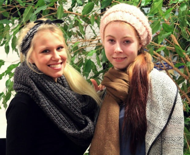 Die wiedergewählten Sprecherinnen des Jugendforums, Lisa Klingelhöfer und Lea Bittner (von links) - Foto: Stadt Hilchenbach.