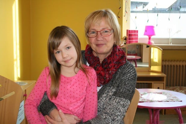 Katarina ist von Ulrike Vaccargiu so begeistert, dass sie ihrer Mutter gestanden hat: „Ich liebe meine neue ‚Lehrerin‘“ (Foto: Gemeinde Neunkirchen).