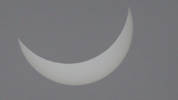 In Kierspe war die Sonnenfinsternis zeitweise gut zu sehen (Foto: Johanna Behrendt).
