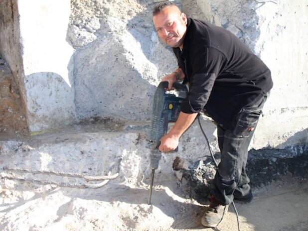 Der Spezialbaufacharbeiter José Ruivo ist mit 57 Jahren noch auf dem Bau aktiv und ist sich sicher: „Ich möchte bei Lehde in Rente gehen. Der Betrieb ist wie eine zweite Familie für mich.“ - Foto: J. Lehde GmbH