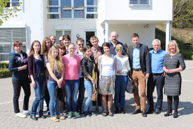 Wirtschaftsstudenten aus Russland besuchten das Haus Euelsbruch in Freudenberg, um einen praktischen Einblick in das deutsche Sozialwesen zu bekommen (Foto: Diakonie in Südwestfalen gGmbH).