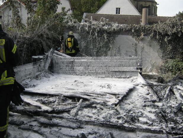 Reste der Gartenhütte (Foto: Kreispolizeibehörde Soest)