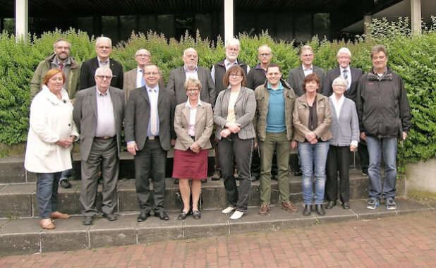 Das komplette Gremium vor der Sitzung (Foto: Hendrik Klein/Märkischer Kreis).