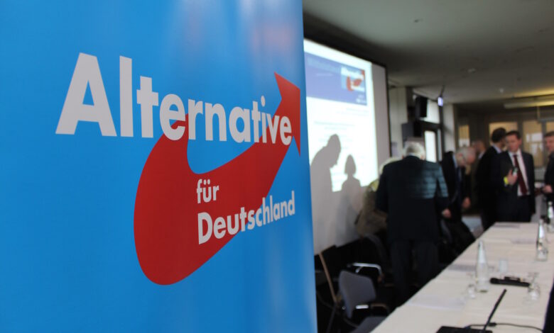 AfD Parteitag Siegen: Kommt des zur Spaltung der Partei? Landessprecher und Europaabgeordneter Marcus Pretzell muss beweisen, dass er "seinen Laden" zusammen halten kann und die Spaltung der Partei nicht noch mehr vorantreibt.