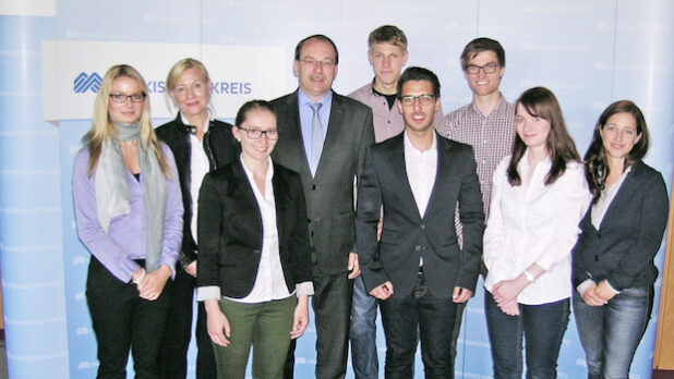 Sechs Studierende stellten im Lüdenscheider Kreishaus die Ergebnisse ihrer Projeiktarbeit vor (Foto: Hendrik Klein/Märkischer Kreis).