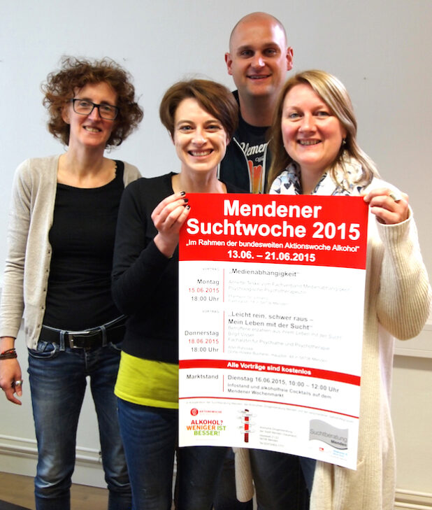 Gabi Weißkirchen, Kristina Feldhaus, Thomas Zimmermann und Anne-Kristin Hitzschke (von links nach rechts) stellten das Programm der Mendener Suchtwoche 2015 vor (Foto: Diakonie Mark-Ruhr gemeinnützige GmbH).