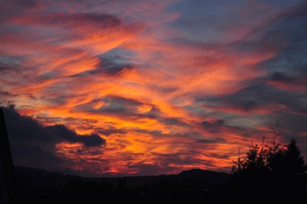 Imposantes Farbenspiel am Abendhimmel (Foto: Johanna Behrendt)