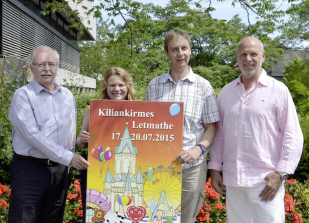 Stadtverwaltung und Werbegemeinschaft Letmathe laden ein zur diesjährigen Kiliankirmes vom 17. bis 20. Juli. Bei einem Pressetermin stellten (v. li.) Klaus-Peter Knops, Angela Schunke und Thomas Johannsen (alle Stadt Iserlohn) sowie Rainer Großberndt vom Werbegemeinschaftsvorstand das Programm vor (Foto: Stadt Iserlohn).