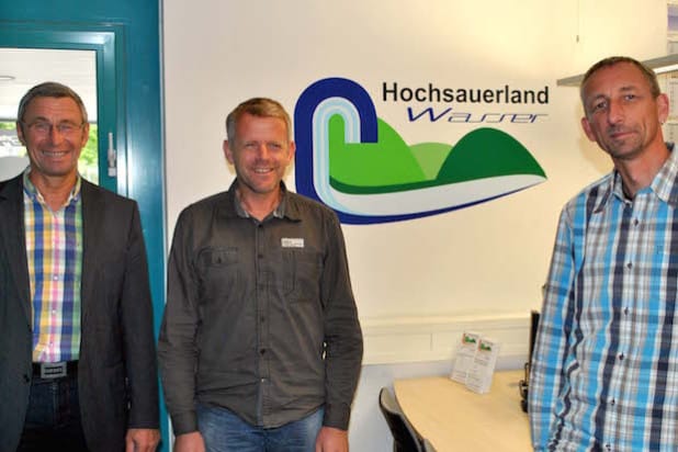 Engagiert für ein funktionierendes Kanalnetz (v.li.): Robert Dietrich, Technischer Geschäftsführer der HSW, mit Michael Kappen und Markus Rüthing (Foto: Hochsauerlandwasser GmbH).