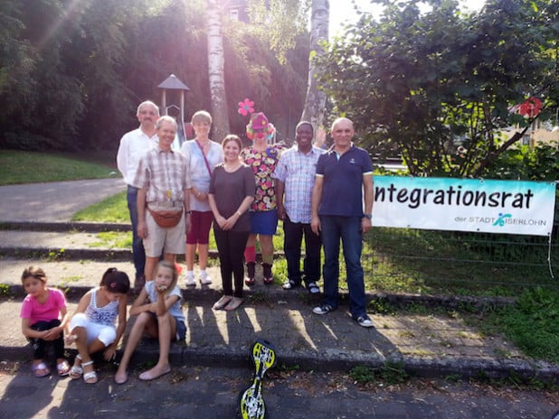 Organisatoren und Integrationsratsmitglieder freuten sich über die gute Resonanz, die das „Nachbarschaftsfest Dördel“ gefunden hatte (Foto: Stadt Iserlohn).