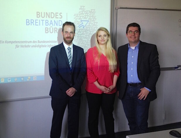 Beim ersten Seminar in NRW (v.l.n.r.): Marc Kastner, Breitbandbüro des Bundes, Claudia Motzek, BreitbandConsulting.NRW, und Stefan Glusa, TKG-SWF (Foto: TKG-SWF).