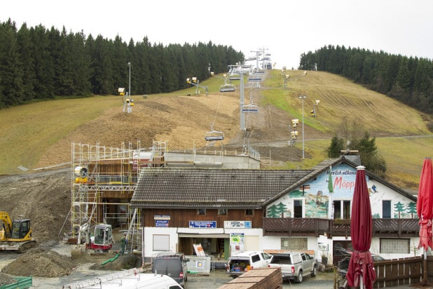 Aktuelles Baustellenbild vom Lift Poppenberg (Foto: Wintersport-Arena Sauerland)