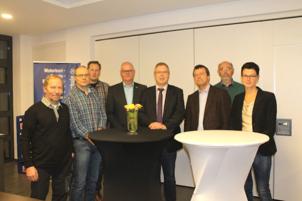 v.l.: Josef Gruß, Volker Schröder, Stefan Vollmer, Ludwig Rasche, Ulrich Bork, Rüdiger Strenge, Bernhard Lubeley und Sonja Claus. Es fehlt: Andrea Kramer-Pabst - Quelle: Sauerland-Tourismus e.V.