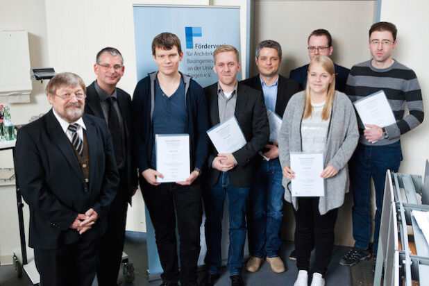 Prof. Dr.-Ing. Richard Herrmann (v.l.), Thomas Drössler, Marius Philipp Mellmann, Marius Ulm, Jens Bender, Kevin Maximilian Metje, Esther Müscher und Peter Wagner (Foto: Universität Siegen).