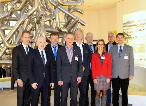 Dirk Thielker (2. v. li.), Marketingleiter der Viega GmbH & Co. KG Attendorn, gemeinsam mit den Veranstaltern und den Referenten des Workshops „Green Marketing in Unternehmen“ im Seminarcenter in Ennest (Foto: Hansestadt Attendorn).