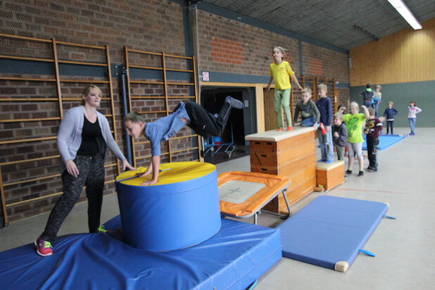 Viel Bewegung stand auf dem Programm der Wilnsdorfer Herbstferienbetreuung (Foto: Gemeinde Wilnsdorf).