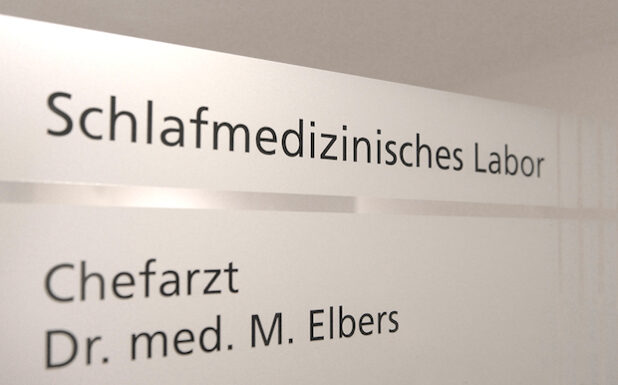 Verbesserung der Schlafqualität seiner Patienten ist das Ziel von Chefarzt Dr. Matthias Elbers (Foto: Marienkrankenhaus Soest).