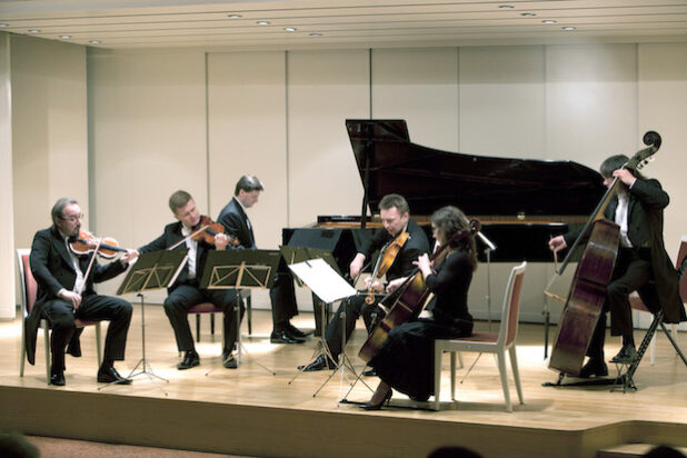 Pianist Christoph Soldan und die Schlesischen Kammersolisten (Foto: Christoph Soldan)